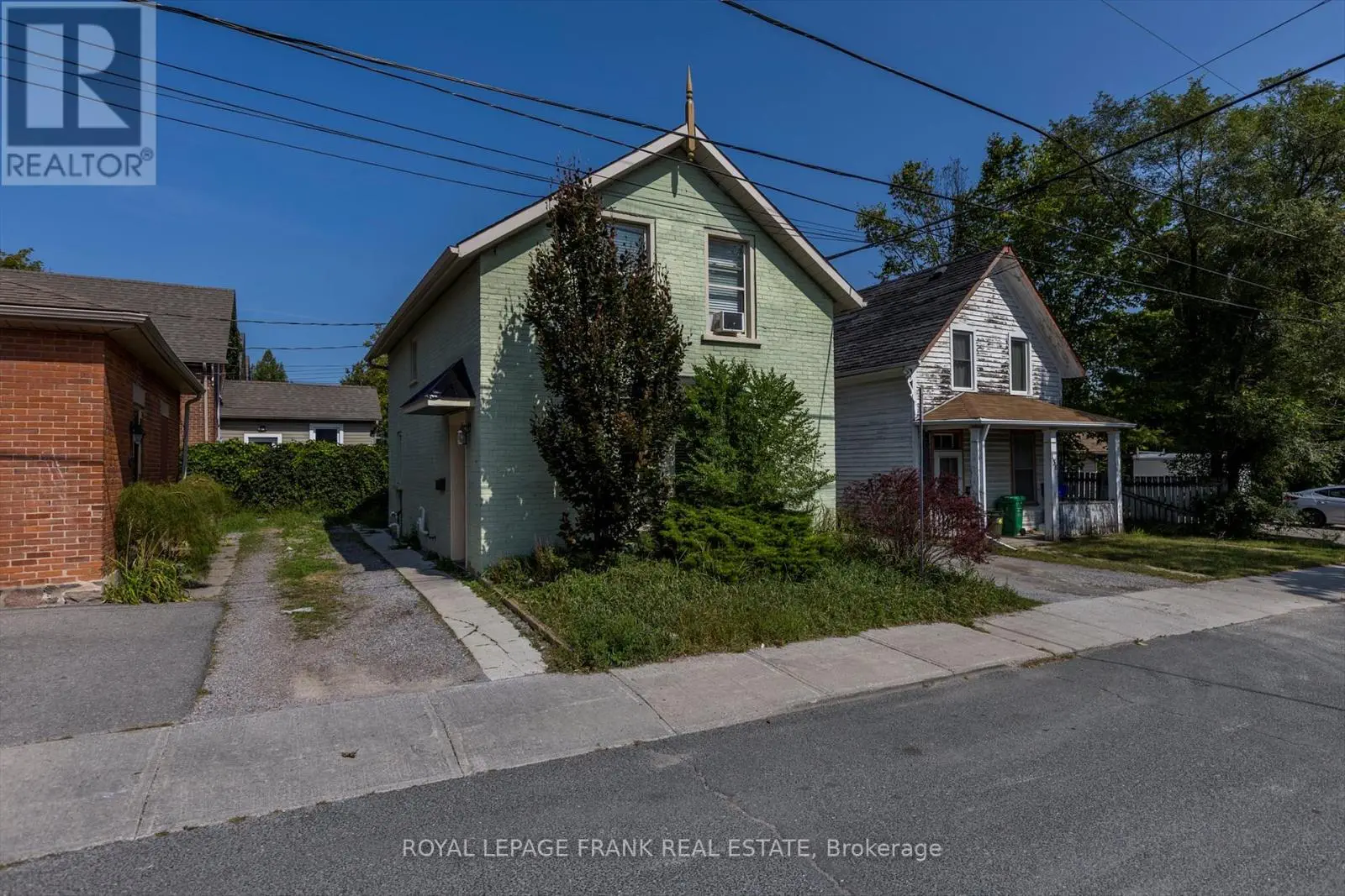 140 Antrim Street, Peterborough Central, Ontario  K9H 3G3 - Photo 2 - X12028635
