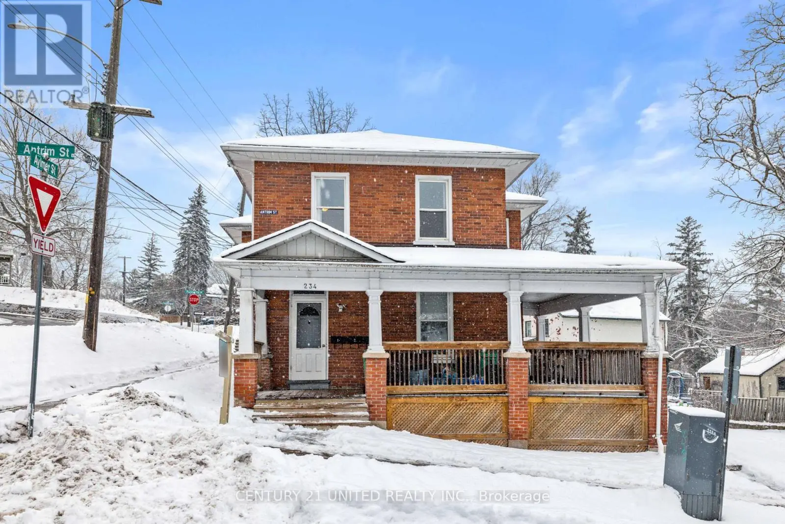 234 Antrim Street, Peterborough Central, Ontario  K9H 3G4 - Photo 2 - X12028719