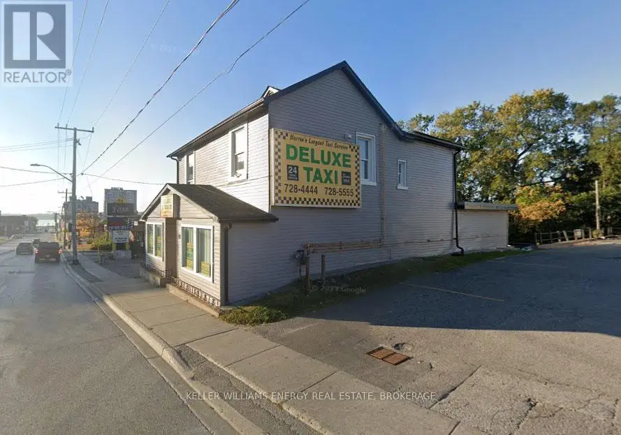 98 Bayfield Street, Barrie, Ontario  L4M 3A8 - Photo 1 - S12029532