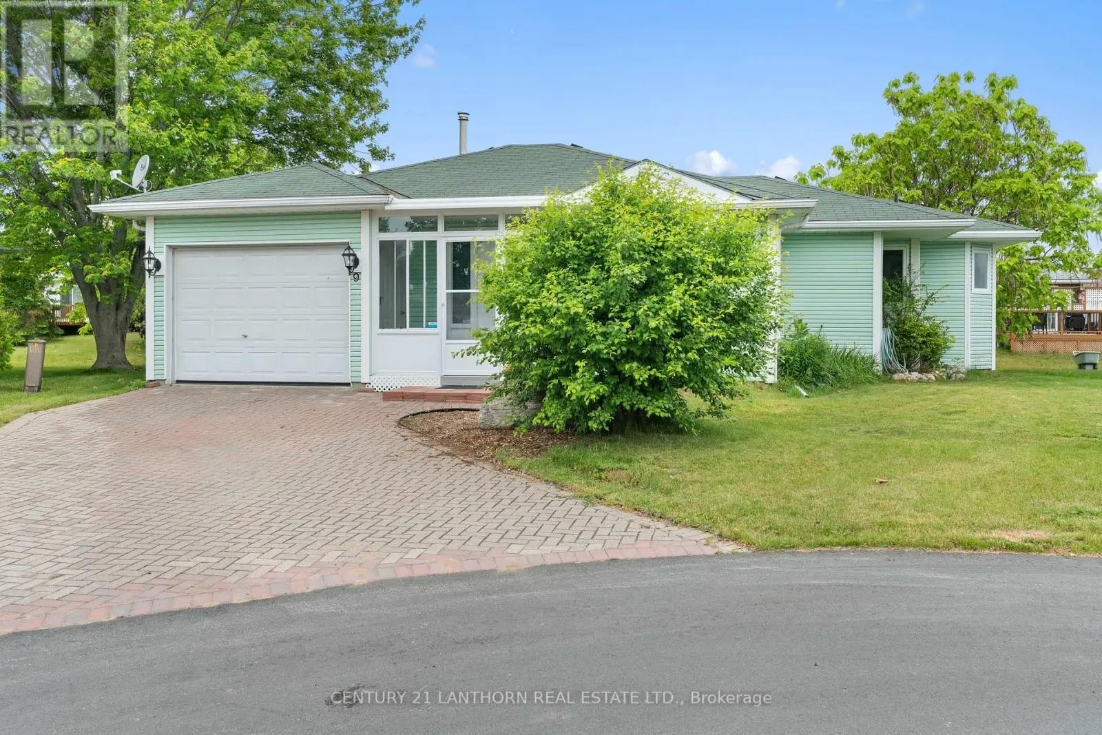 9 Reynolds Place, Prince Edward County, Ontario  K0K 3L0 - Photo 1 - X11941422