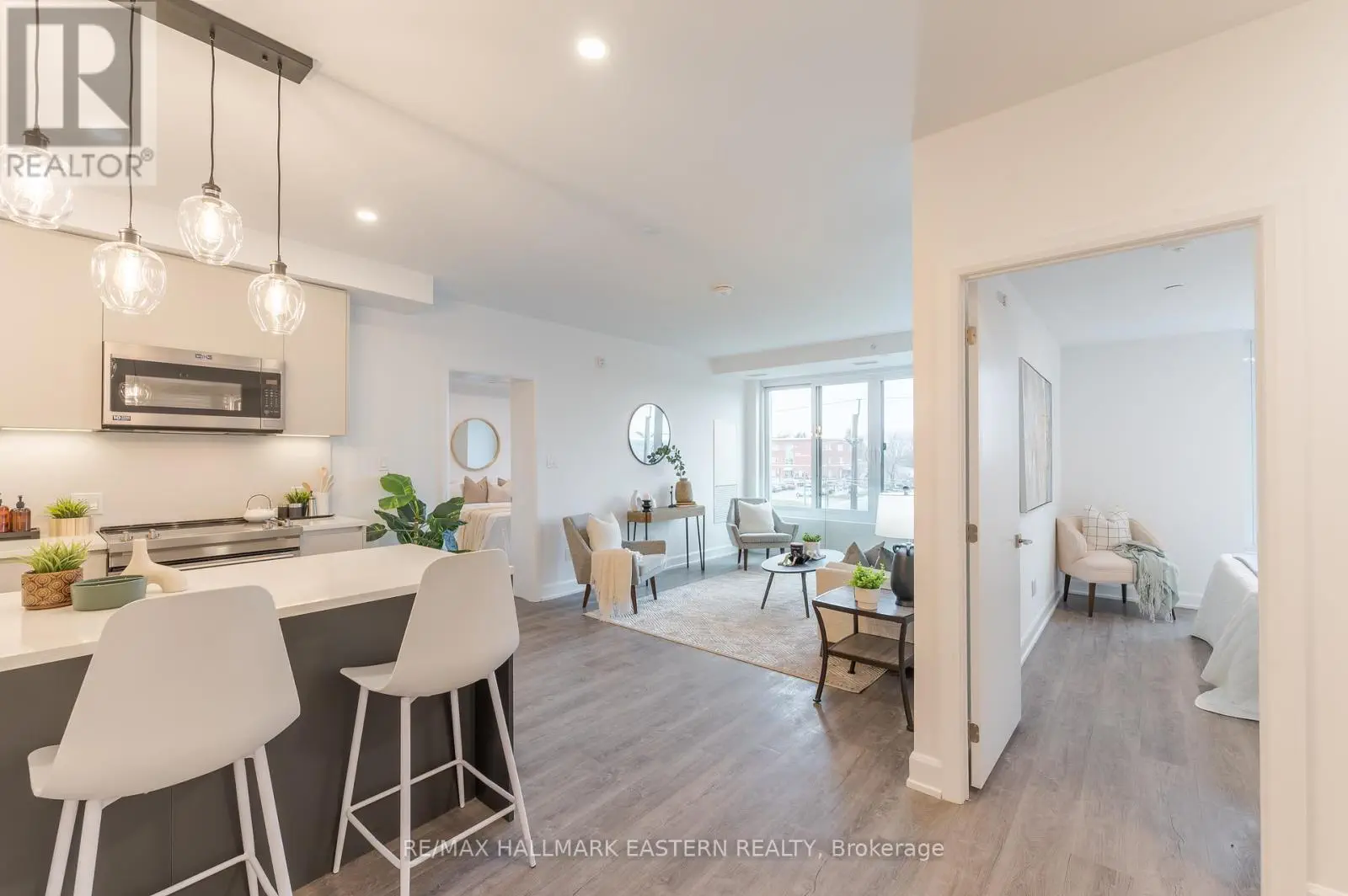 505 - 195 Hunter Street E, Peterborough East, Ontario  K9H 0K6 - Photo 2 - X12031207
