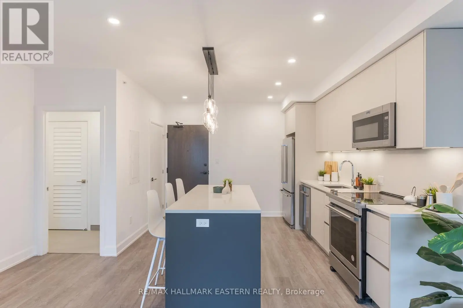 505 - 195 Hunter Street E, Peterborough East, Ontario  K9H 0K6 - Photo 3 - X12031207