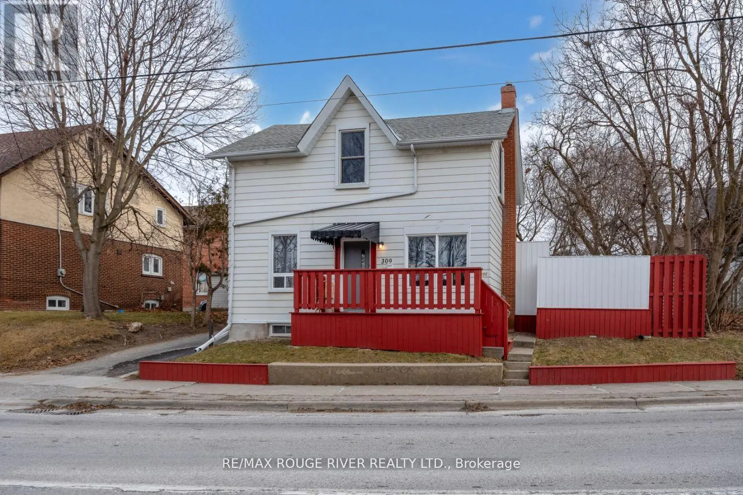 309 Centre Street S, Oshawa, Ontario  L1H 4B3 - Photo 1 - E12032632