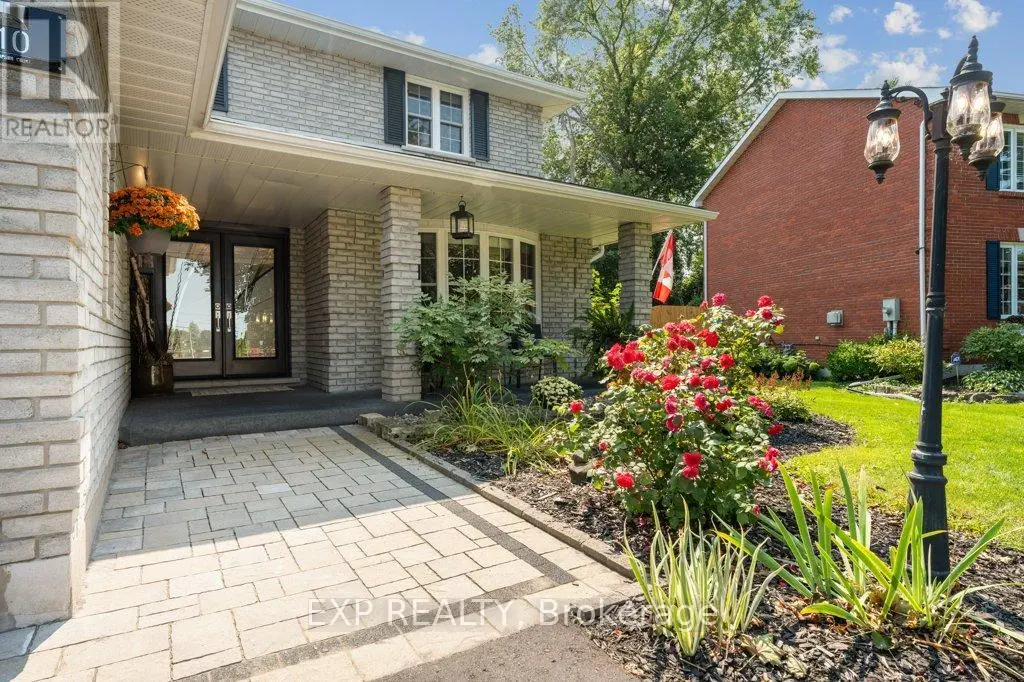 10 Thompson Court, Belleville, Ontario  K8P 5C3 - Photo 2 - X12004245
