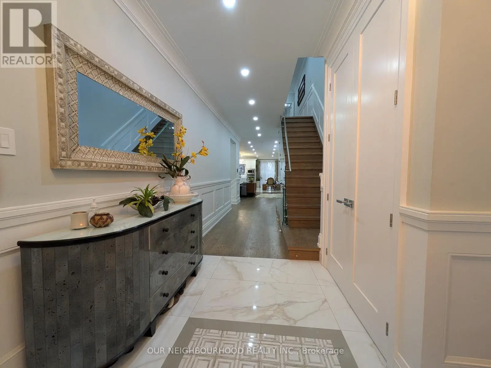 178 Kennedy Road, Toronto, Ontario  M1N 3P3 - Photo 2 - E12033750