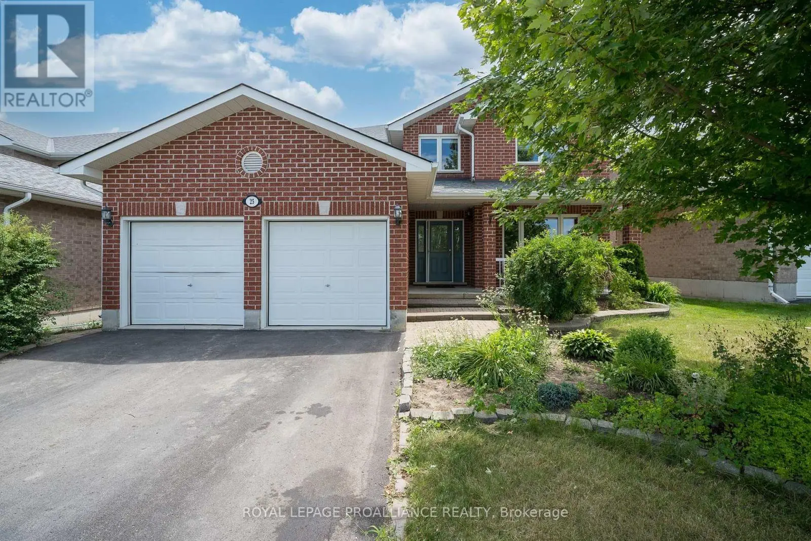 25 Simcoe Drive, Belleville, Ontario  K8N 0N7 - Photo 2 - X12033820