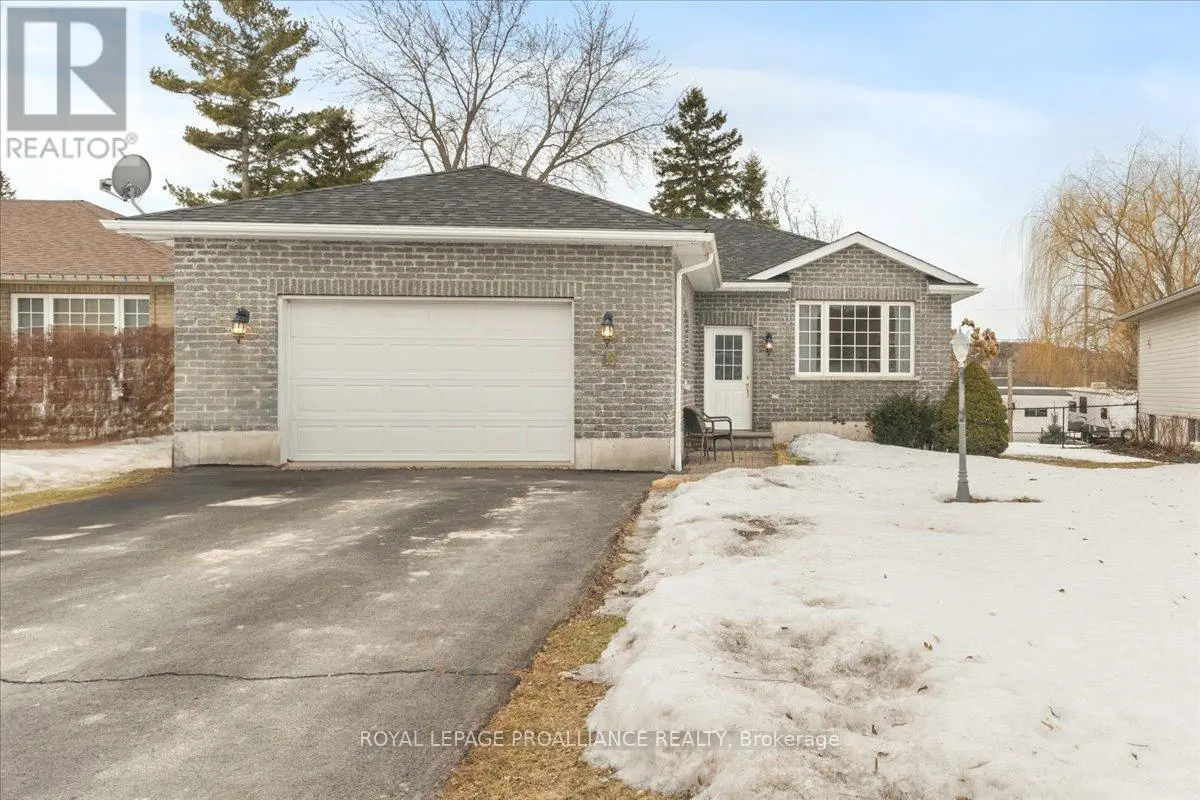 10 Stonegate Crescent, Quinte West, Ontario  K0K 2C0 - Photo 1 - X12035963