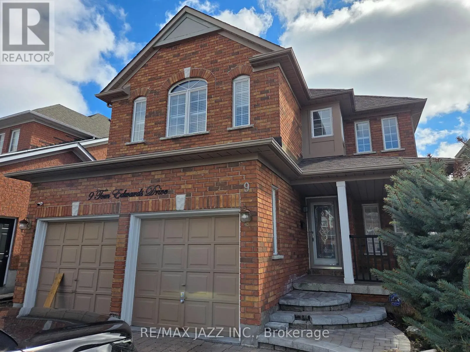 9 Tom Edwards Drive, Whitby, Ontario  L1R 2R4 - Photo 1 - E12037711