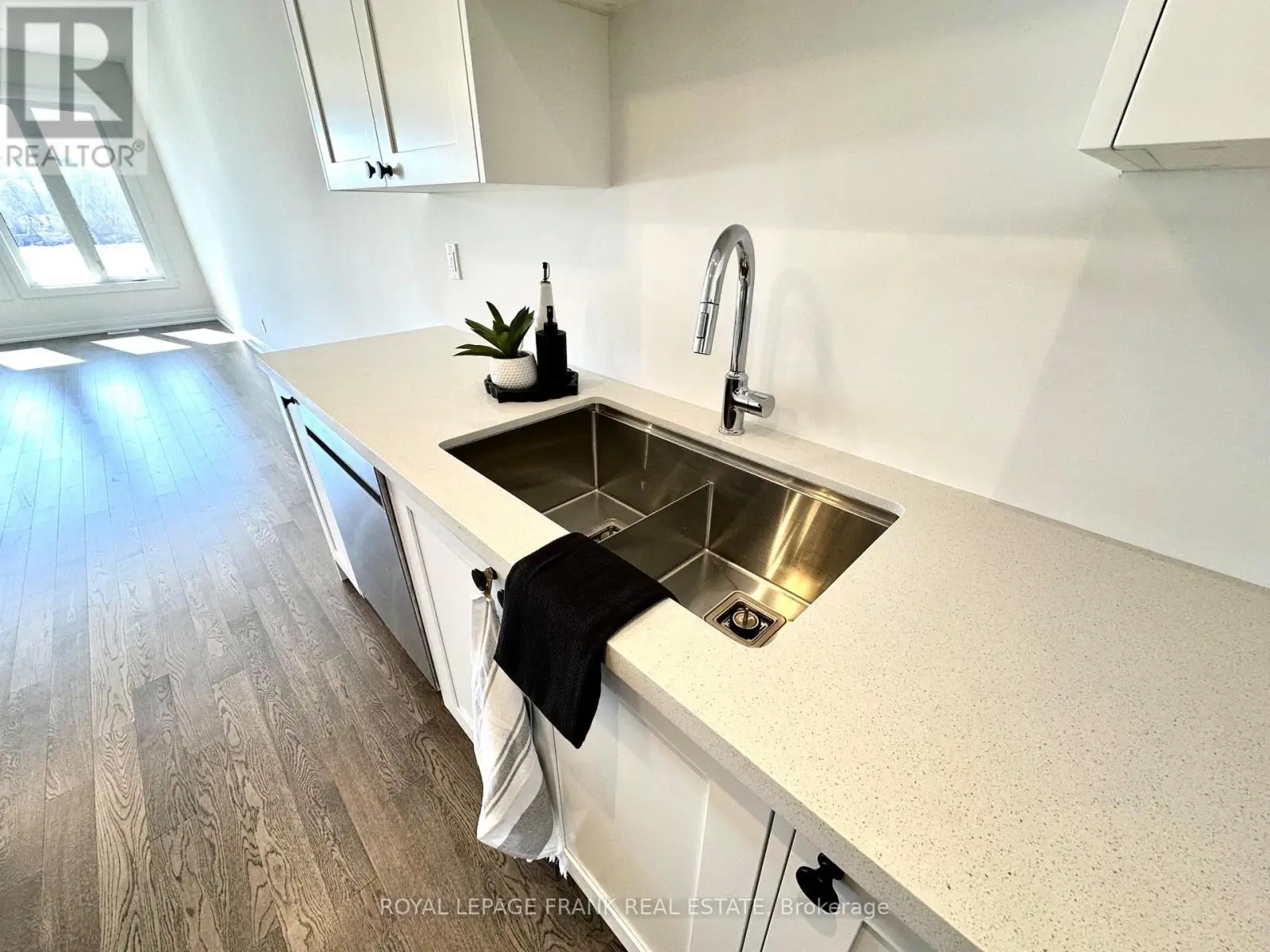 12 Pond Street, Trent Hills, Ontario  K0L 1Y0 - Photo 3 - X11944302