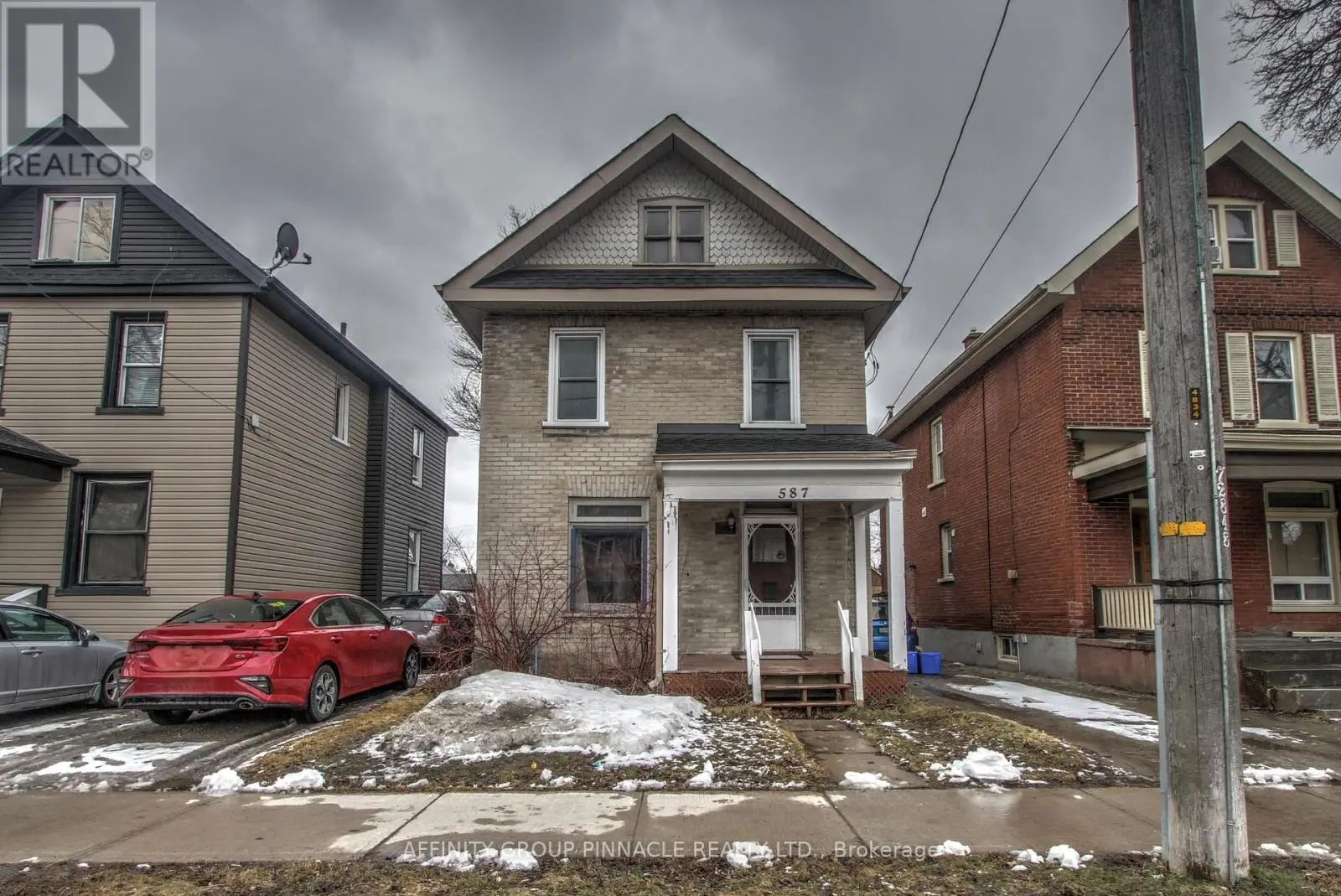 587 Chamberlain Street, Peterborough Central, Ontario  K9J 4L7 - Photo 1 - X12042185