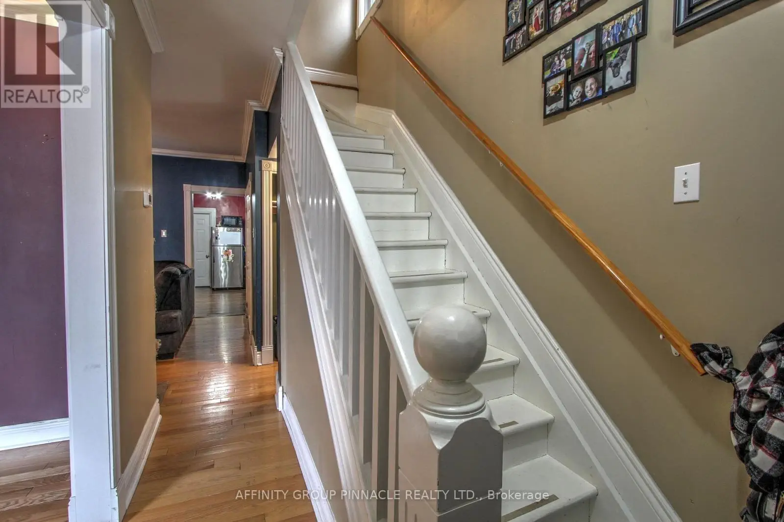 587 Chamberlain Street, Peterborough Central, Ontario  K9J 4L7 - Photo 2 - X12042185