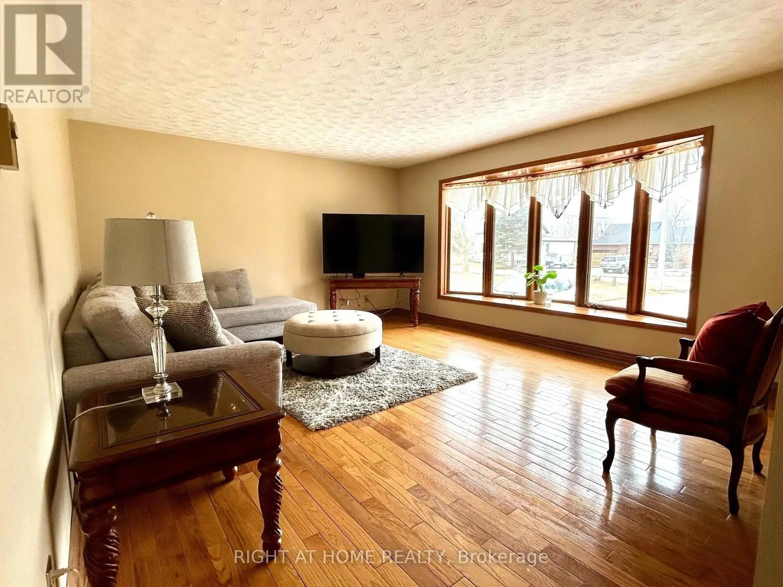 76 King Street, Kawartha Lakes, Ontario  K0M 2T0 - Photo 3 - X12042303