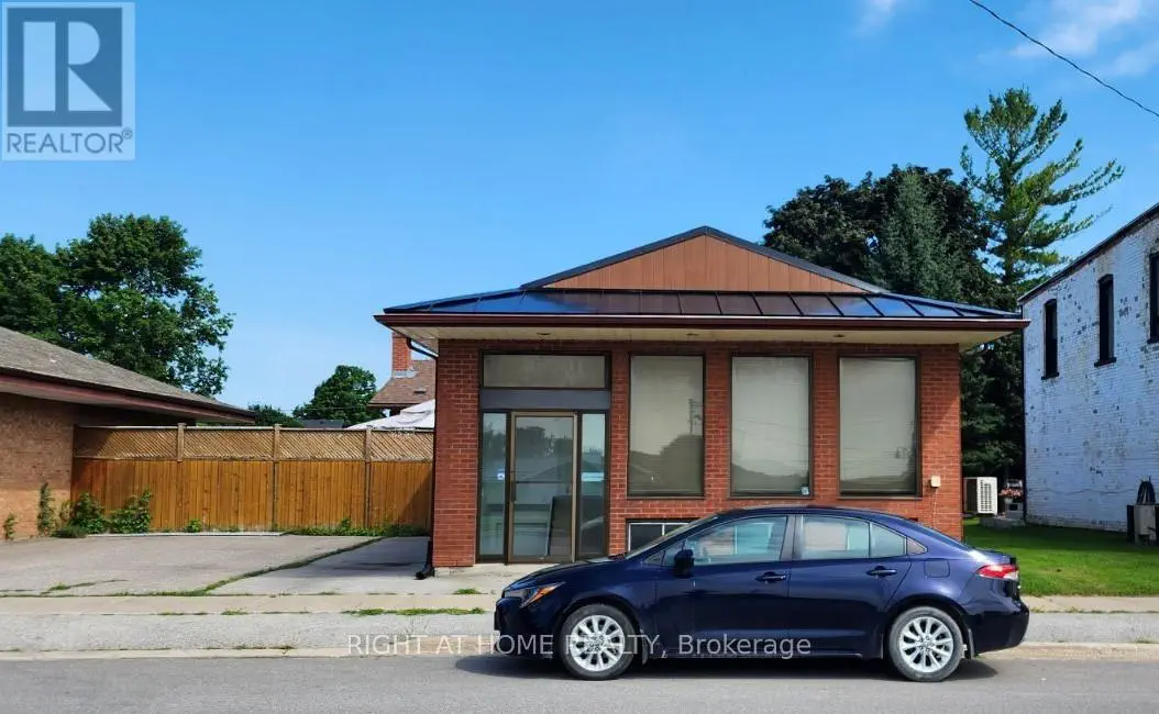 76 King Street, Kawartha Lakes, Ontario  K0M 2T0 - Photo 1 - X12042371