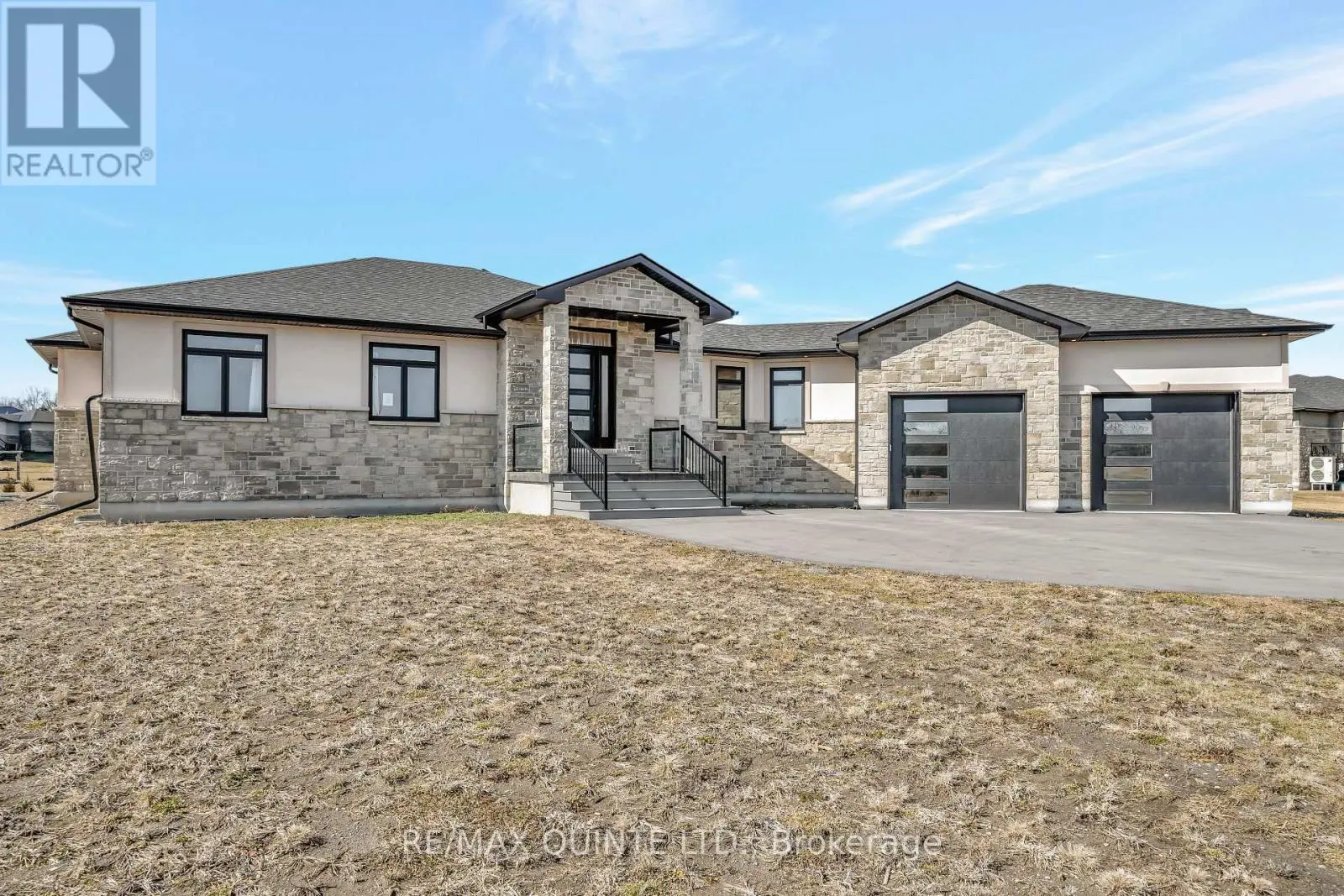 76 Navigation Drive, Prince Edward County, Ontario  K8N 0G1 - Photo 3 - X12042445