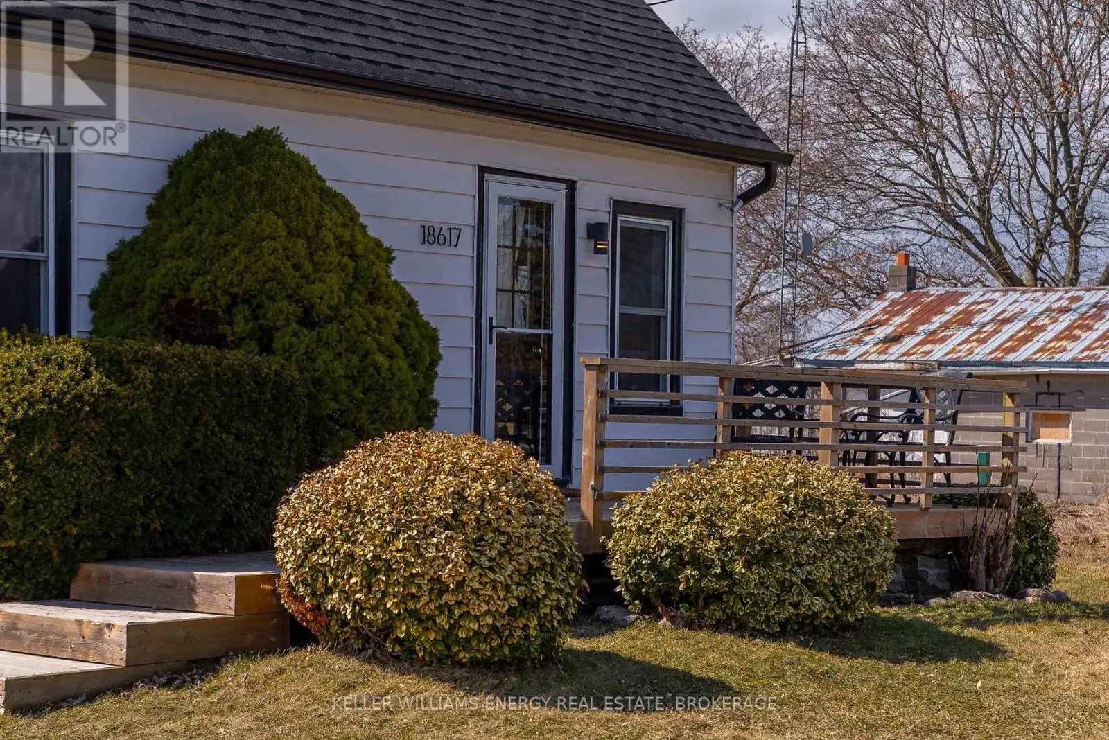 18617 Loyalist Parkway, Prince Edward County, Ontario  K0K 2J0 - Photo 2 - X12043101