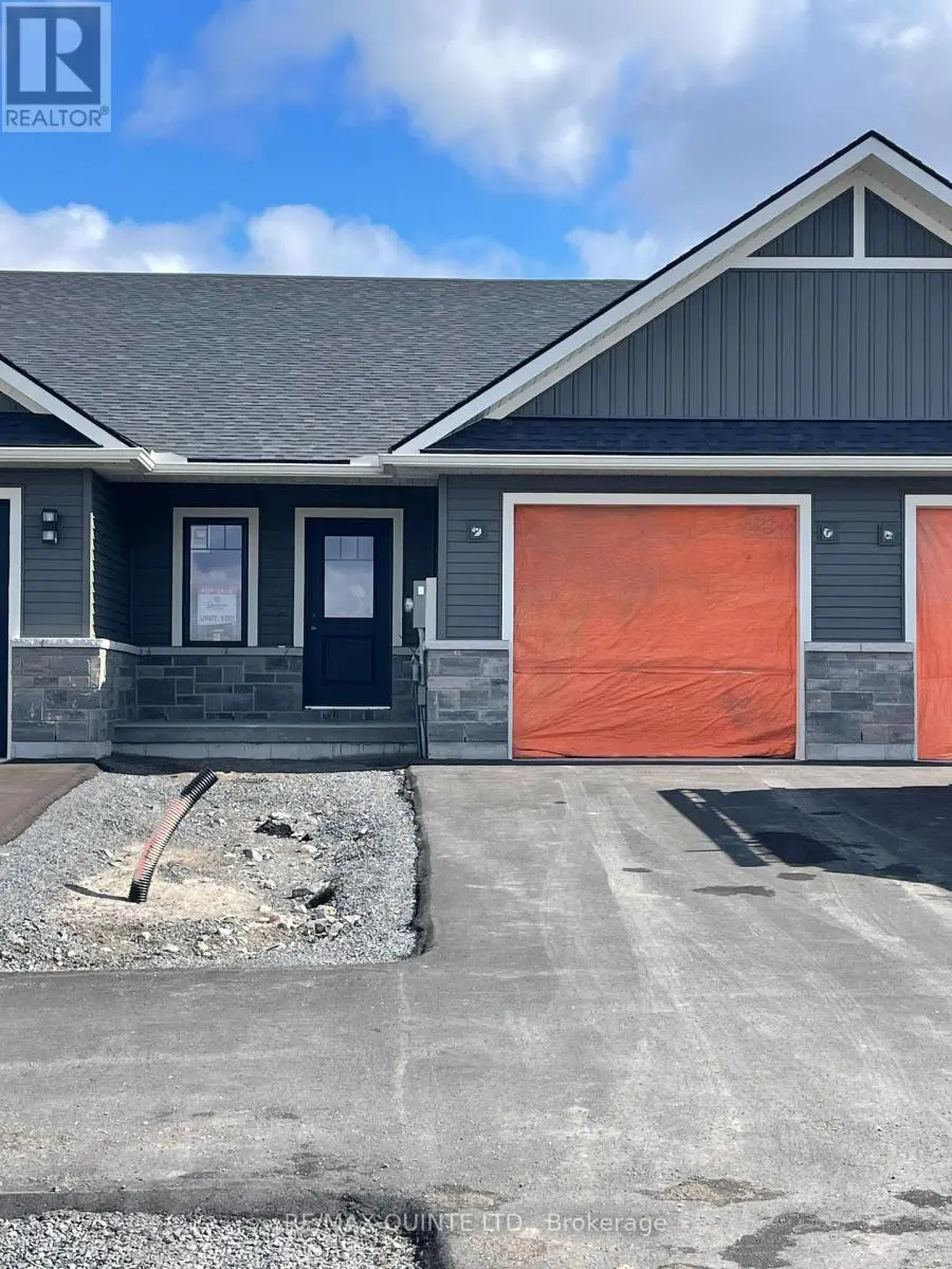 63 Sandhu Crescent, Belleville, Ontario  K8P 0G7 - Photo 1 - X12043351