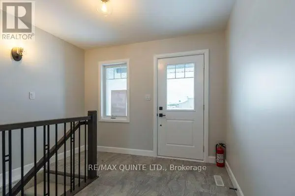 63 Sandhu Crescent, Belleville, Ontario  K8P 0G7 - Photo 2 - X12043351