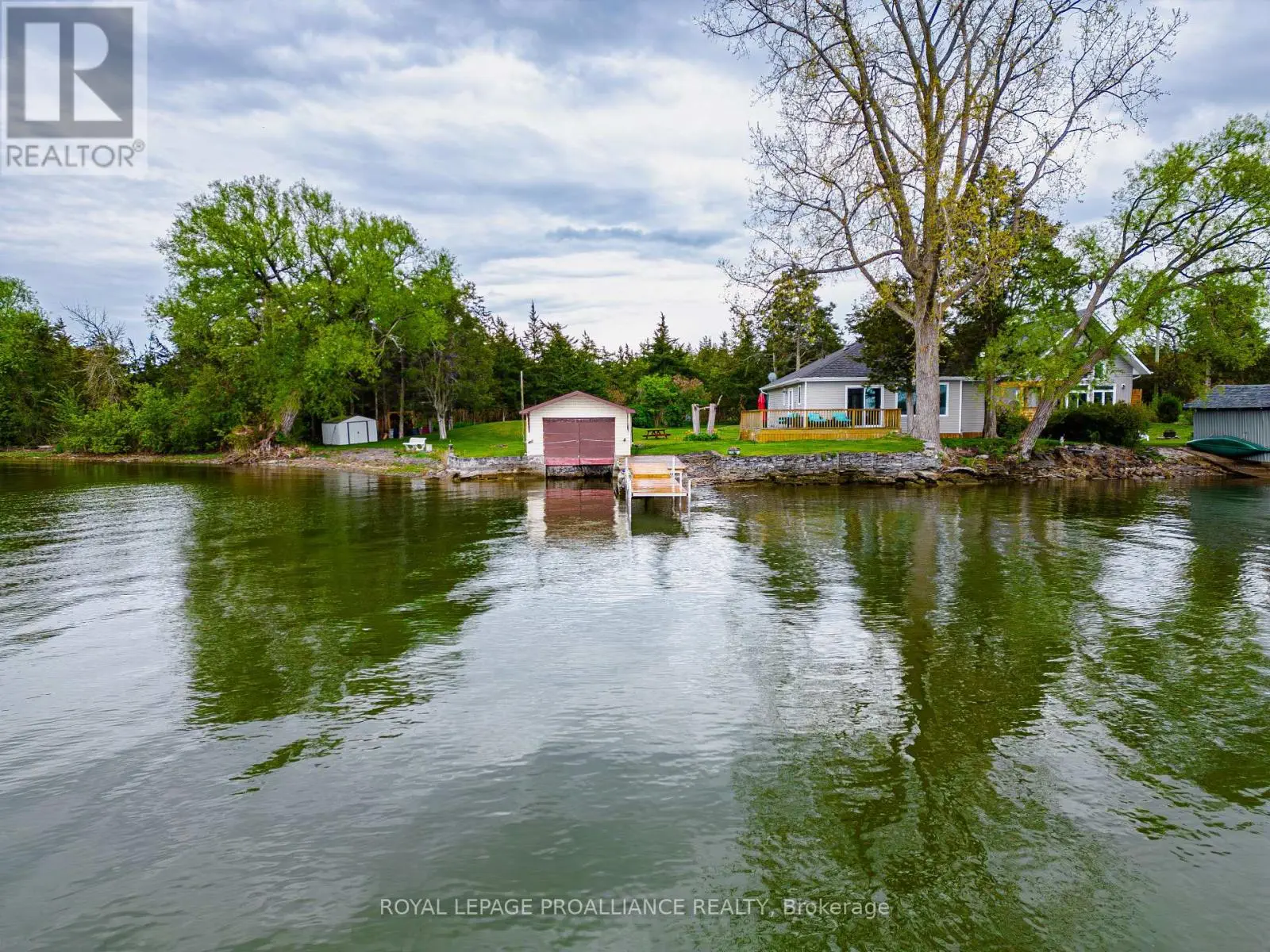 541g South Shore Road, Greater Napanee, Ontario  K7R 3K7 - Photo 2 - X12006229