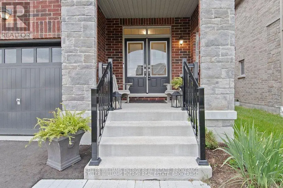 160 Rosswell Drive, Clarington, Ontario  L1E 0A5 - Photo 3 - E12045393