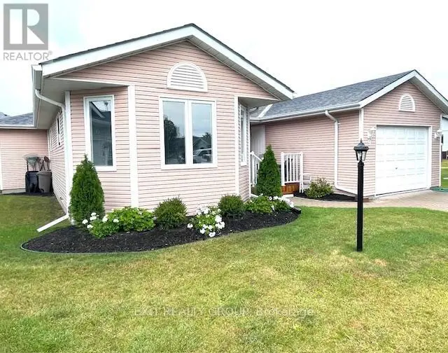 9 Quaker Court, Prince Edward County, Ontario  K0K 3L0 - Photo 2 - X12045399