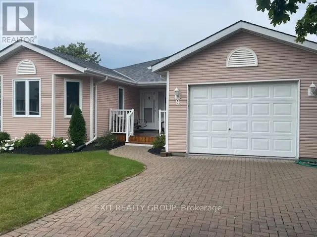 9 Quaker Court, Prince Edward County, Ontario  K0K 3L0 - Photo 3 - X12045399