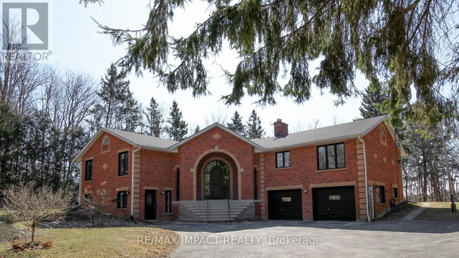 215 Raglan Road W, Oshawa, Ontario  L1H 0N5 - Photo 1 - E12007755