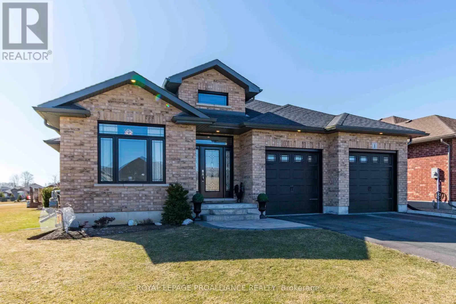 1 Bel Air Crescent, Quinte West, Ontario  K8V 0H5 - Photo 1 - X12047384