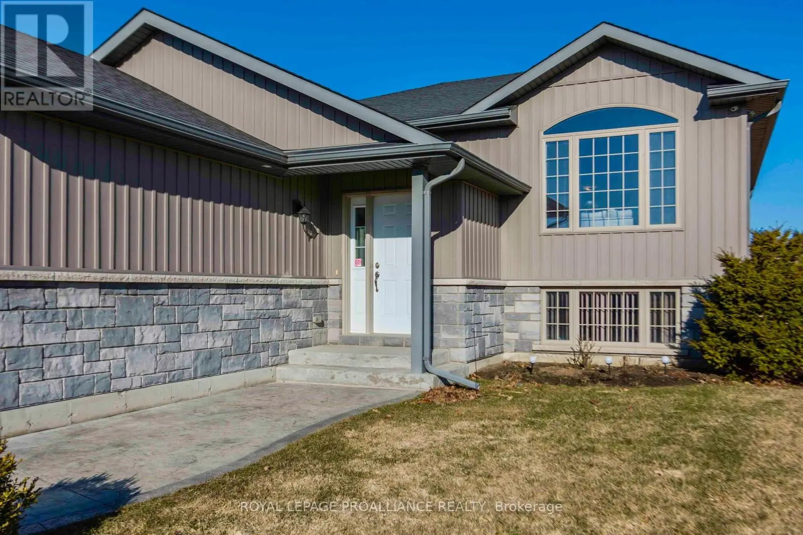 17 Pier Drive, Brighton, Ontario  K0K 1H0 - Photo 2 - X12047571