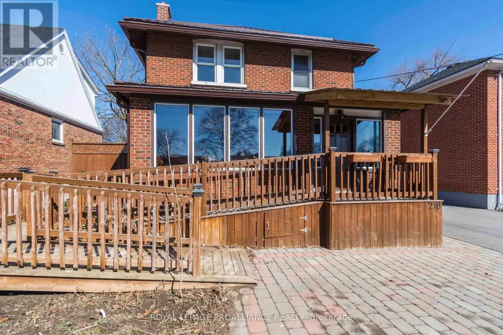 218 Dundas Street W, Quinte West, Ontario  K8V 3R4 - Photo 3 - X12047711
