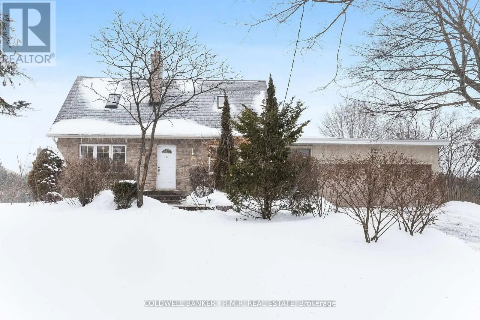 904 Parklane Avenue, Oshawa, Ontario  L1G 1N8 - Photo 2 - E12048155