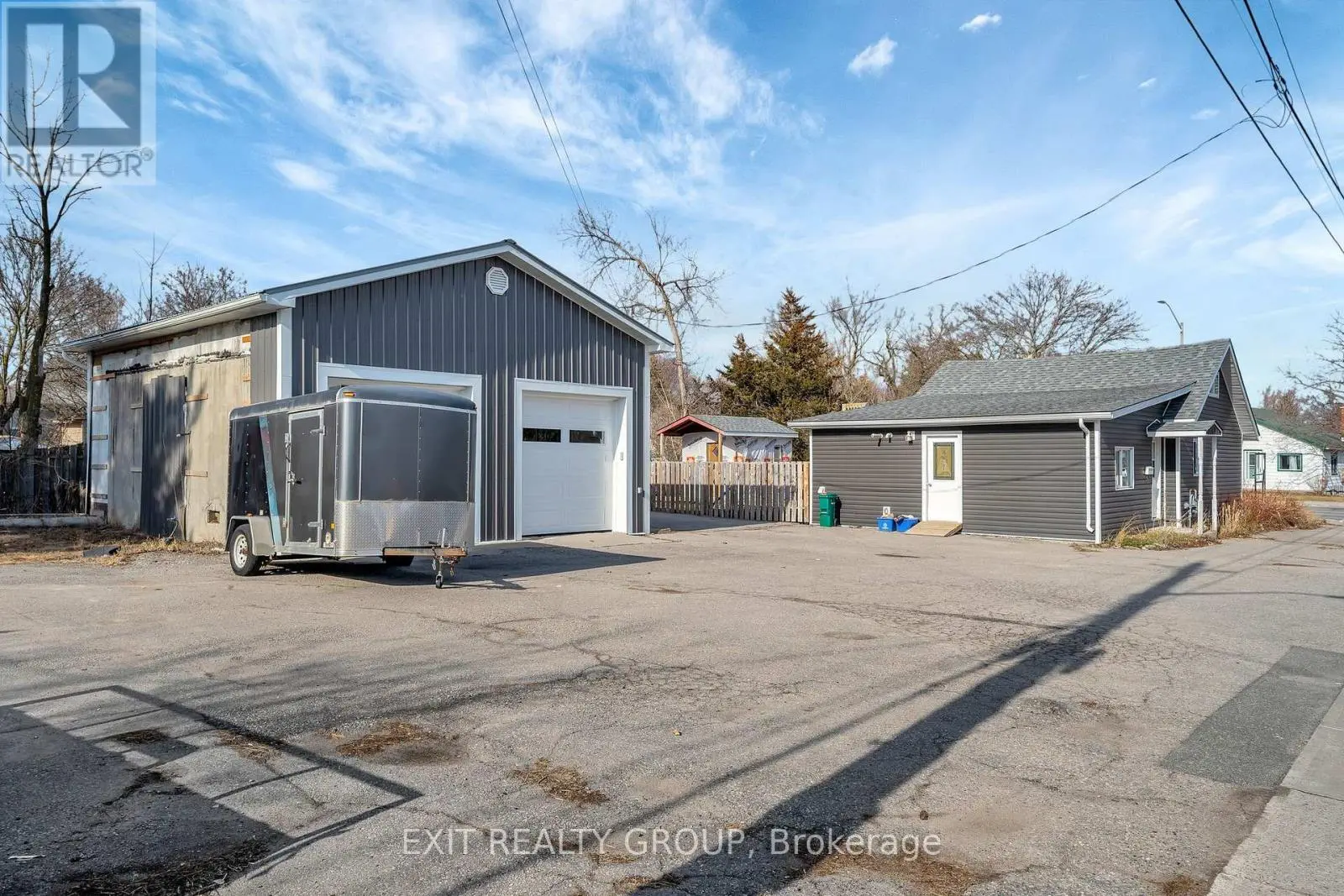 254 Sidney Street, Quinte West, Ontario  K8V 2T6 - Photo 1 - X12048560