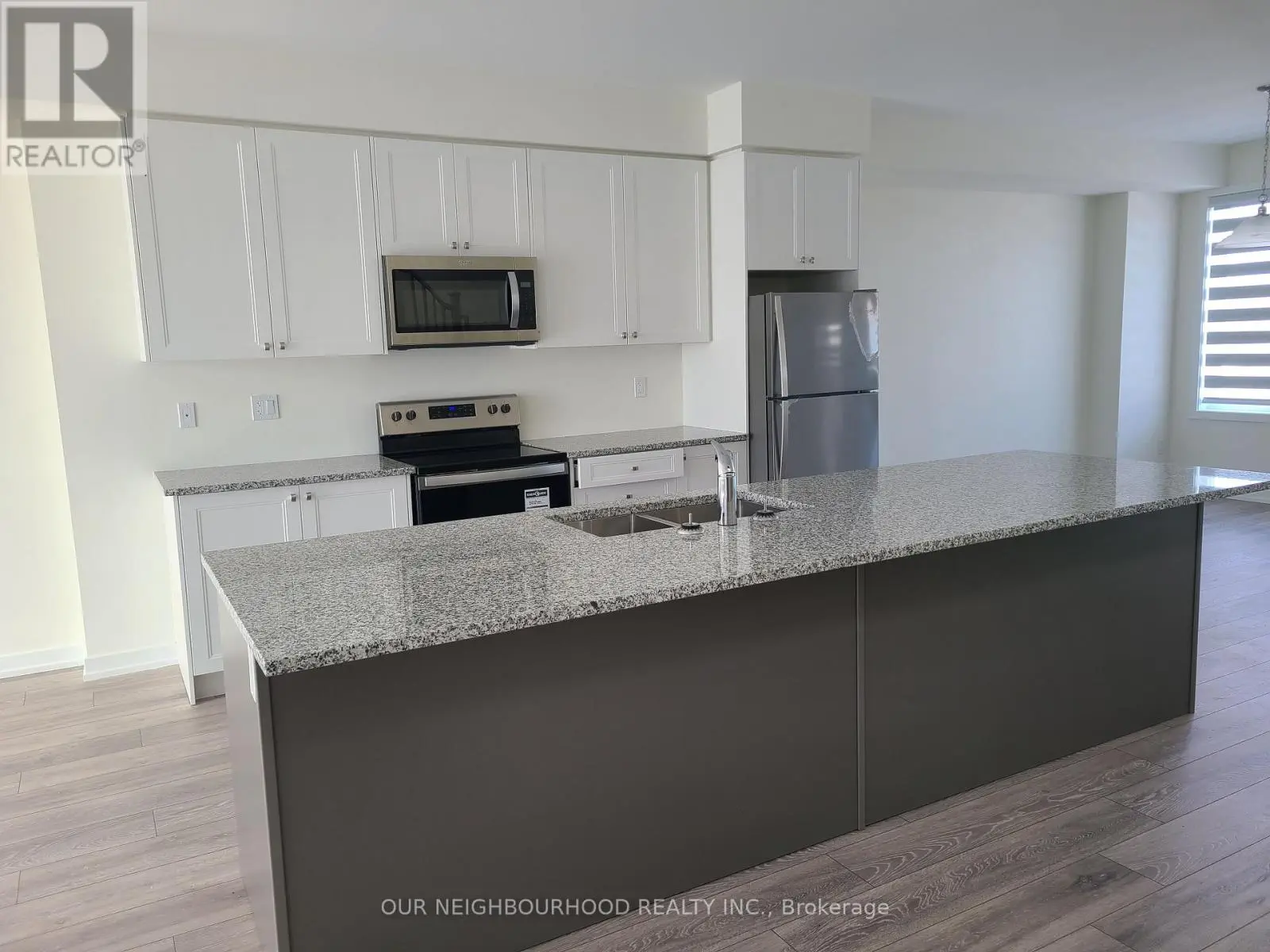 13 - 160 Densmore Road, Cobourg, Ontario  K9A 0X8 - Photo 3 - X12049400