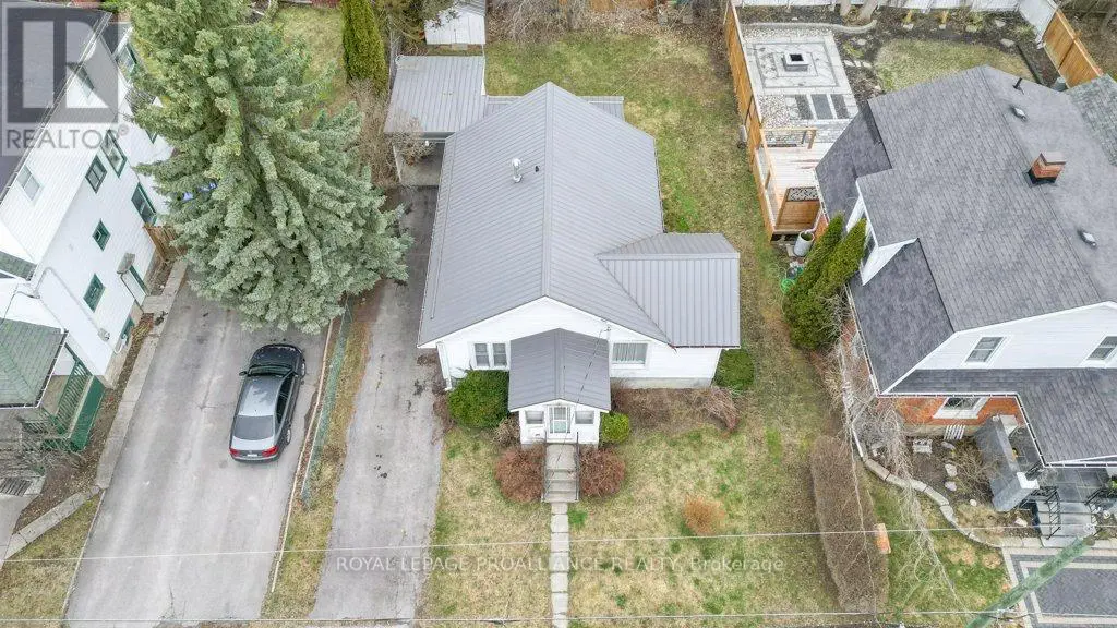 26 Burton Street, Belleville, Ontario  K8P 1E6 - Photo 1 - X12049447