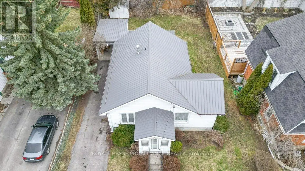 26 Burton Street, Belleville, Ontario  K8P 1E6 - Photo 2 - X12049447