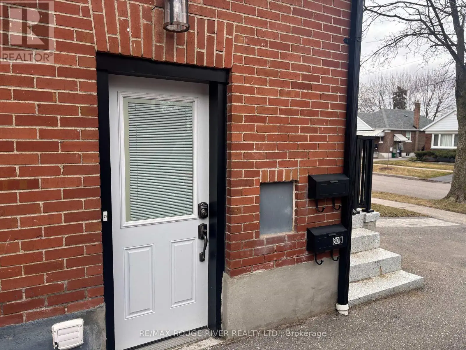 80 Oakes Avenue, Oshawa, Ontario  L1G 6C6 - Photo 2 - E12051949