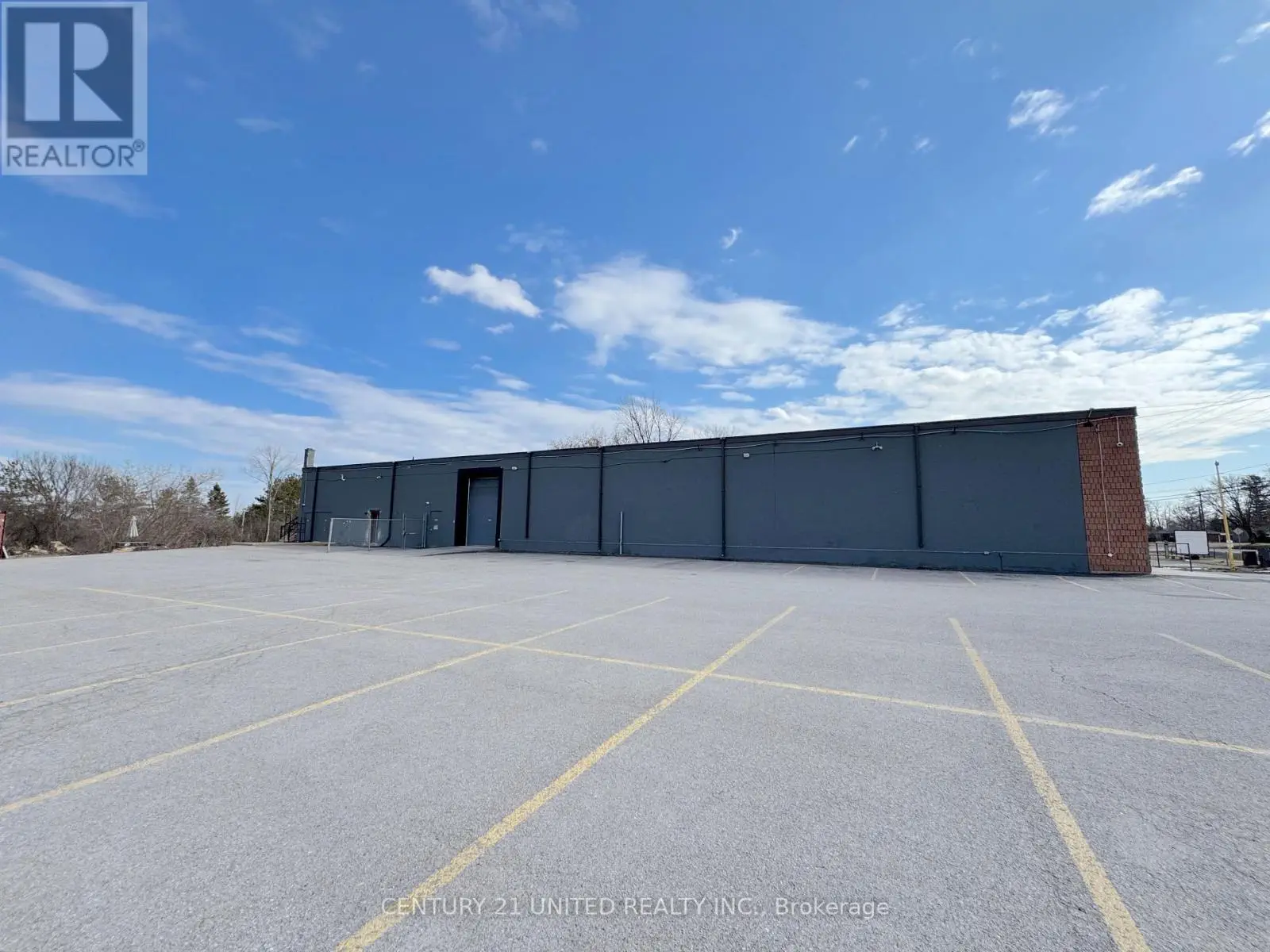 2704 Lakefield Road, Selwyn, Ontario  K9J 6X5 - Photo 2 - X12053091