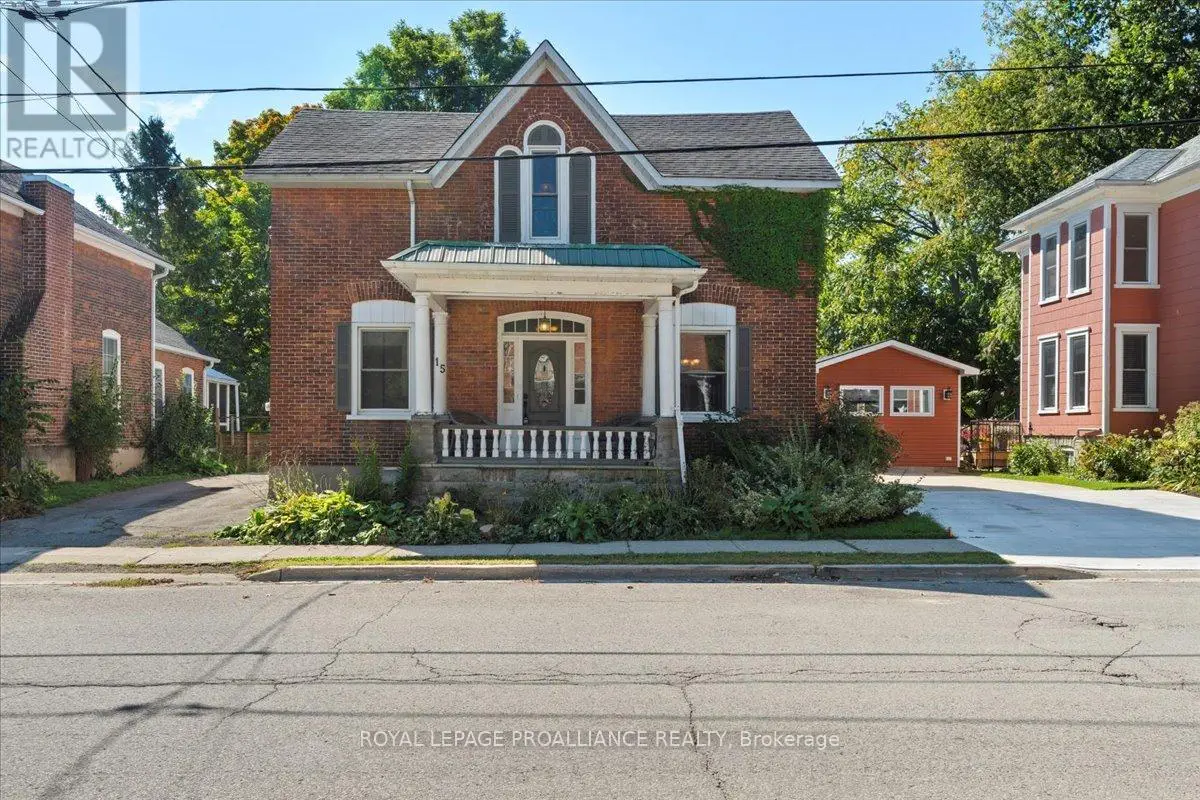15 Paul Street, Prince Edward County, Ontario  K0K 2T0 - Photo 3 - X12053112