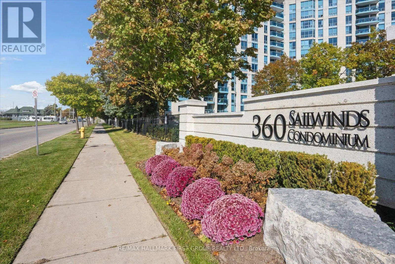 108 - 360 Watson Street W, Whitby, Ontario  L1N 9G2 - Photo 3 - E12053895