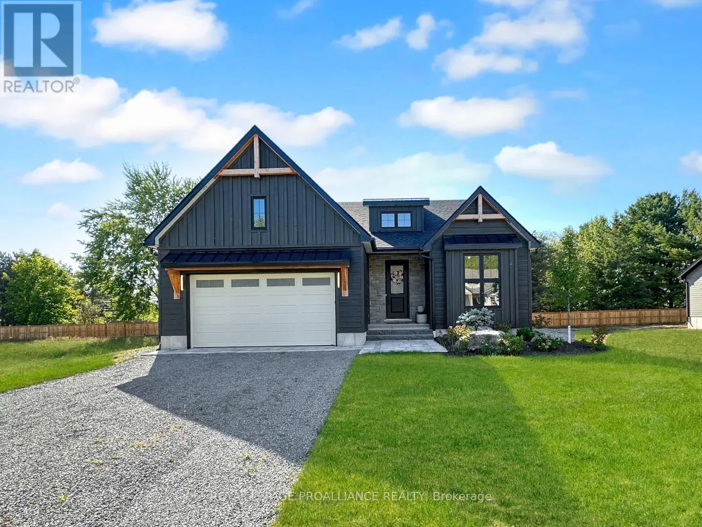 37 Deerview Drive, Quinte West, Ontario  K8V 5P4 - Photo 1 - X12054013