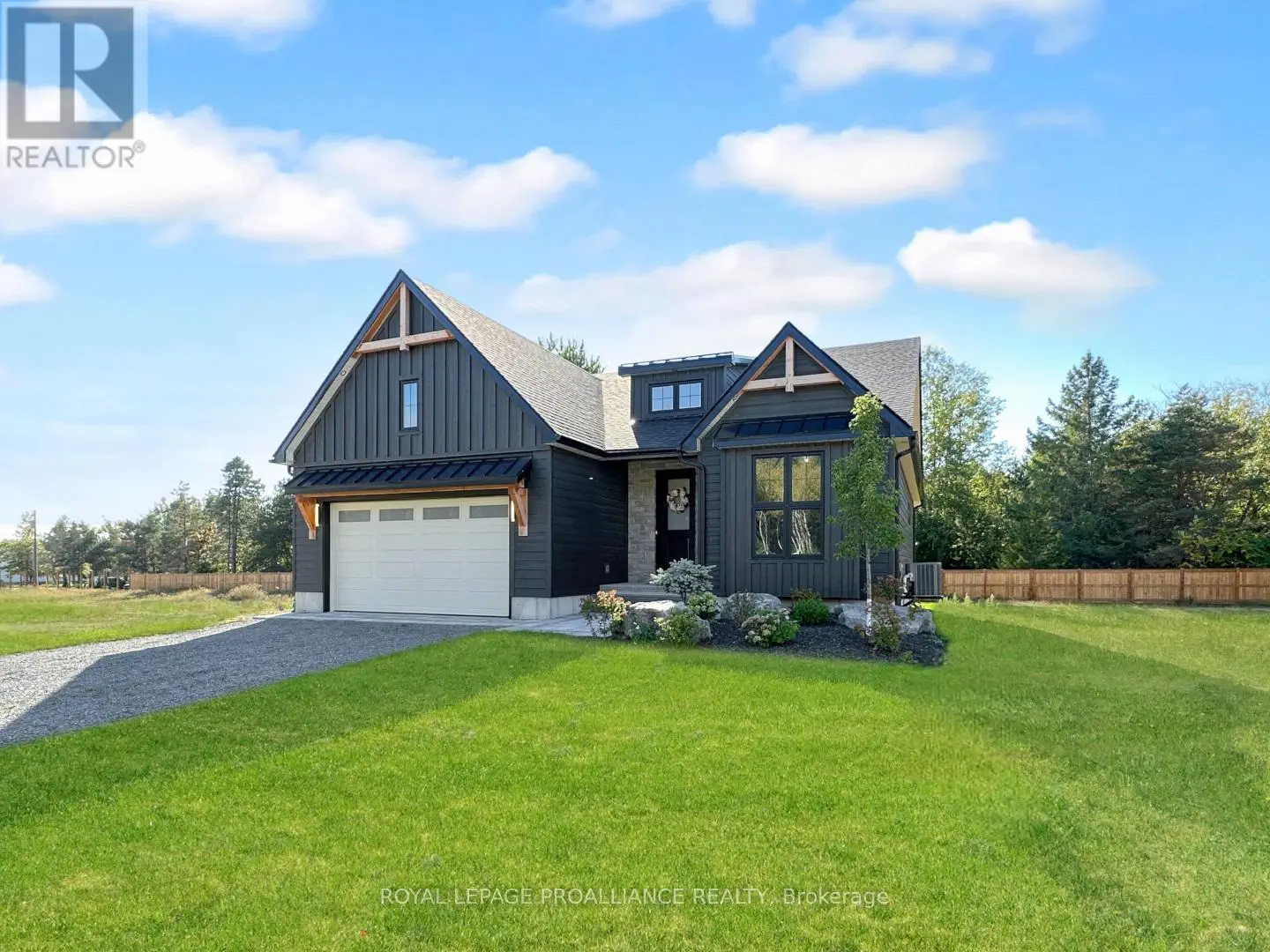 37 Deerview Drive, Quinte West, Ontario  K8V 5P4 - Photo 2 - X12054013