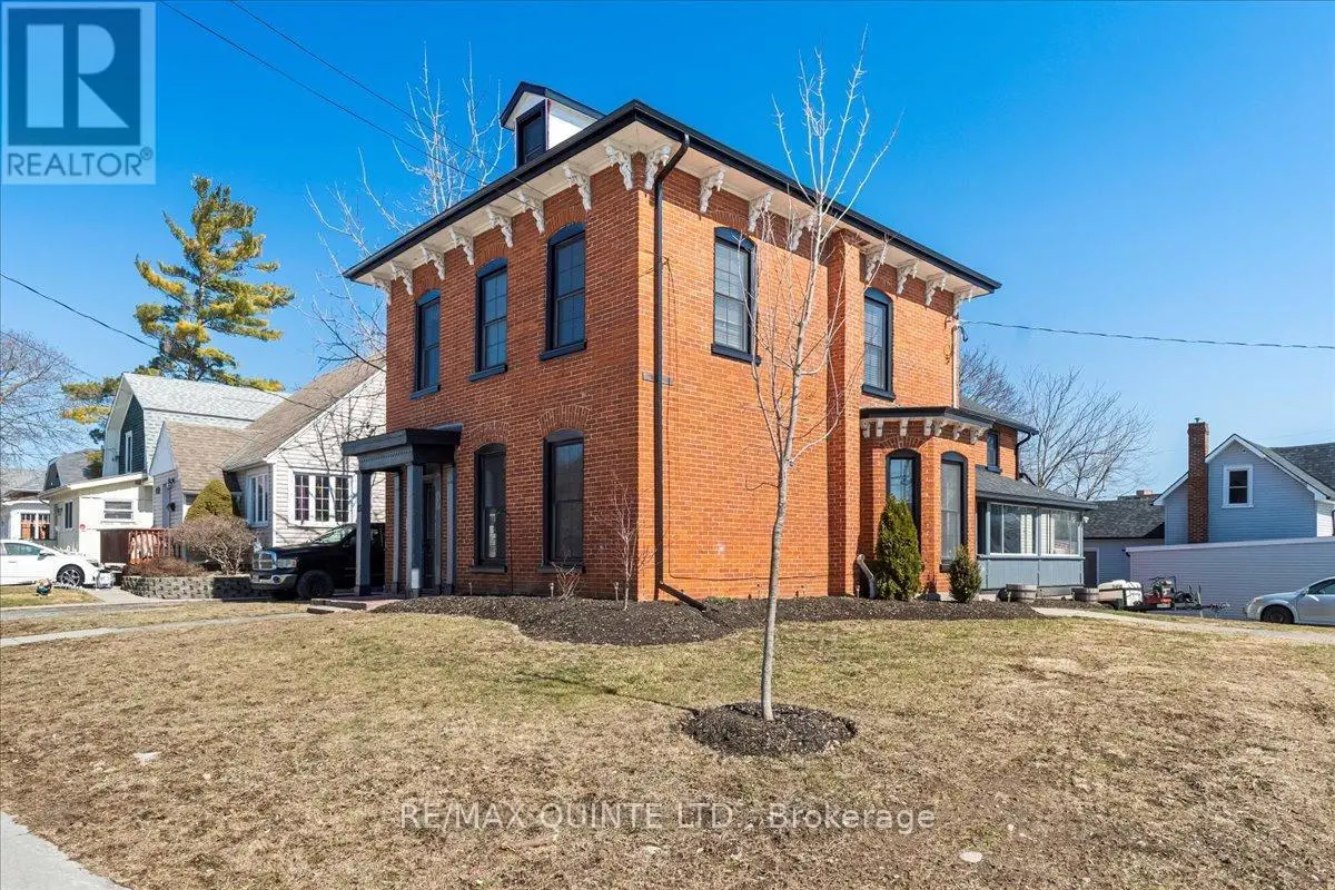 83 Cedar Street, Belleville, Ontario  K8P 3M3 - Photo 1 - X12056336