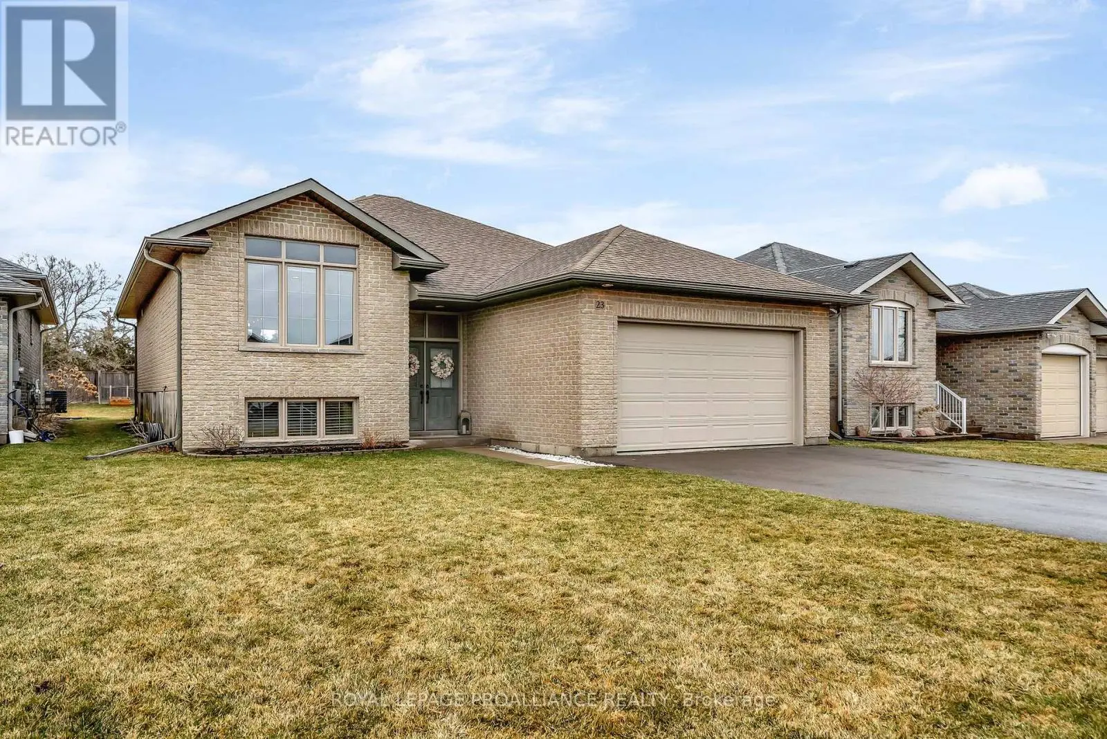 23 Freedom Crescent, Quinte West, Ontario  K8V 0C1 - Photo 1 - X12056562