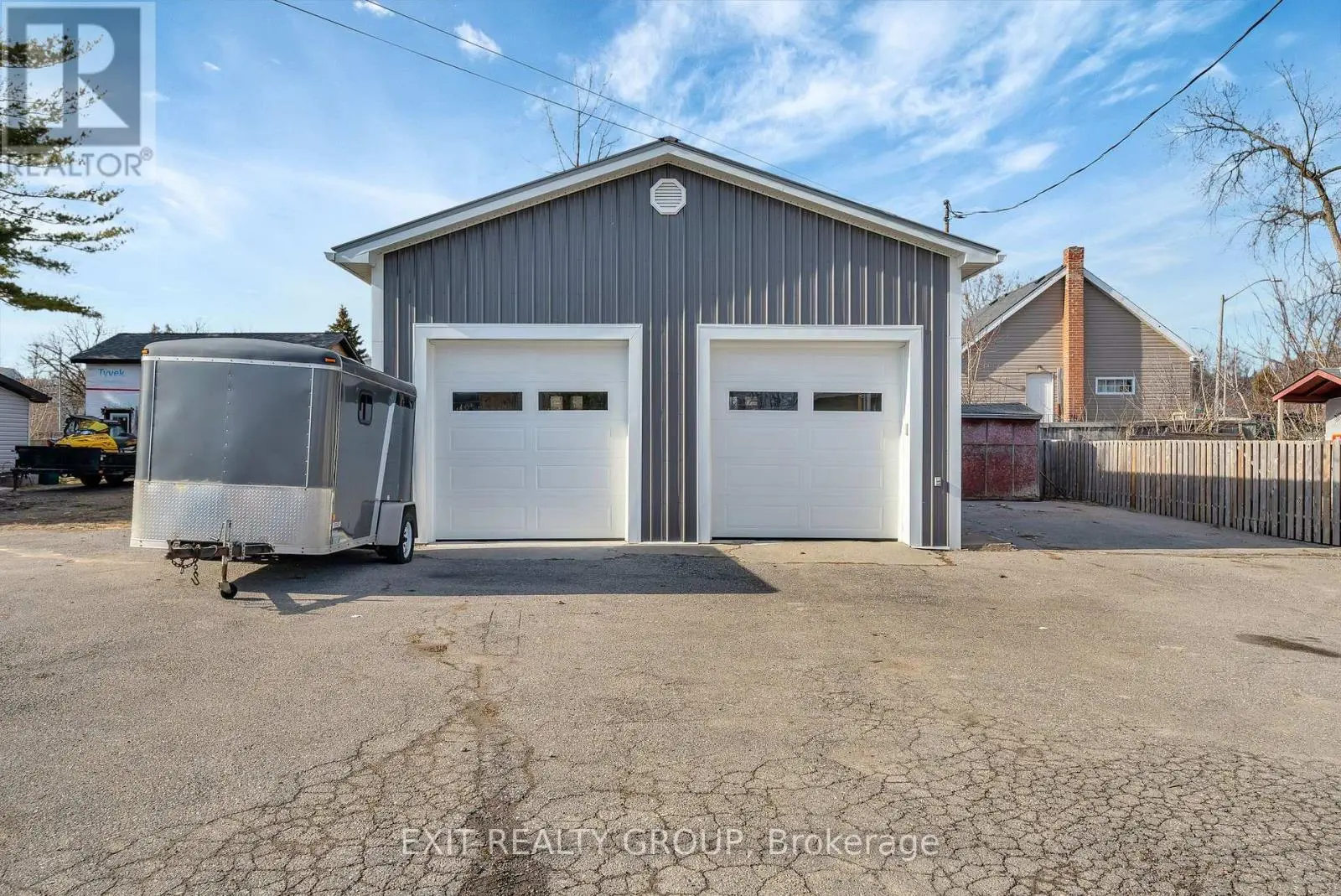254 Sidney Street, Quinte West, Ontario  K8V 2T6 - Photo 2 - X12048560