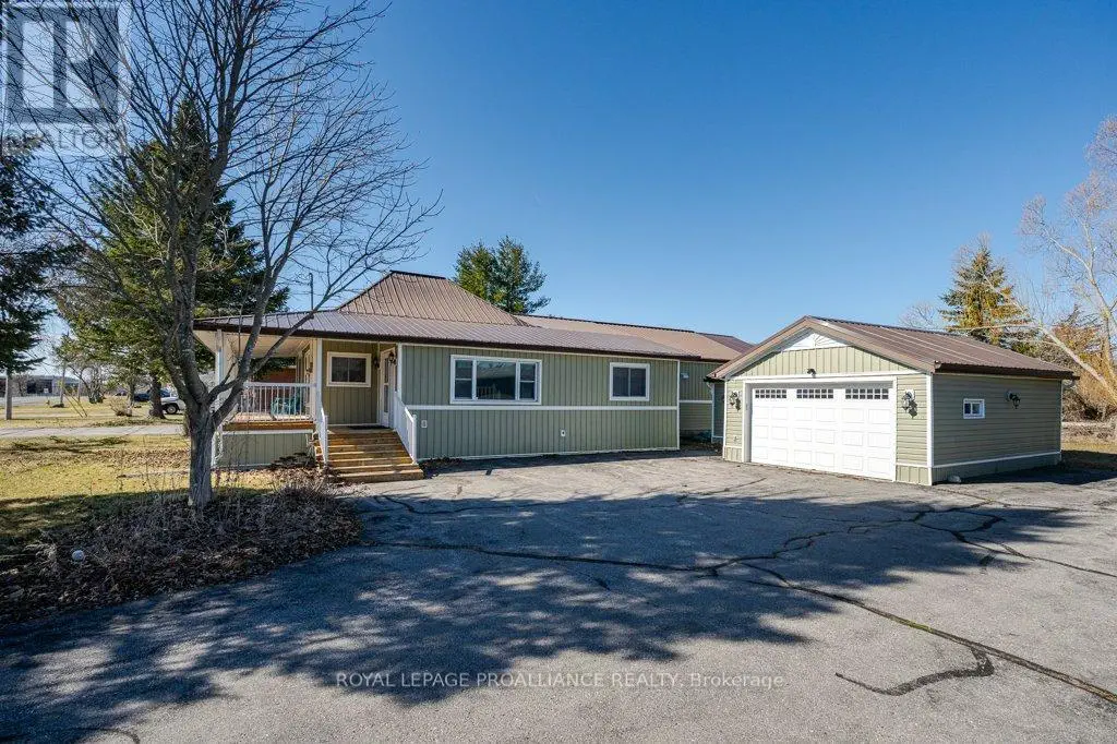 262 South Trent Street, Quinte West, Ontario  K0K 1C0 - Photo 2 - X12057313