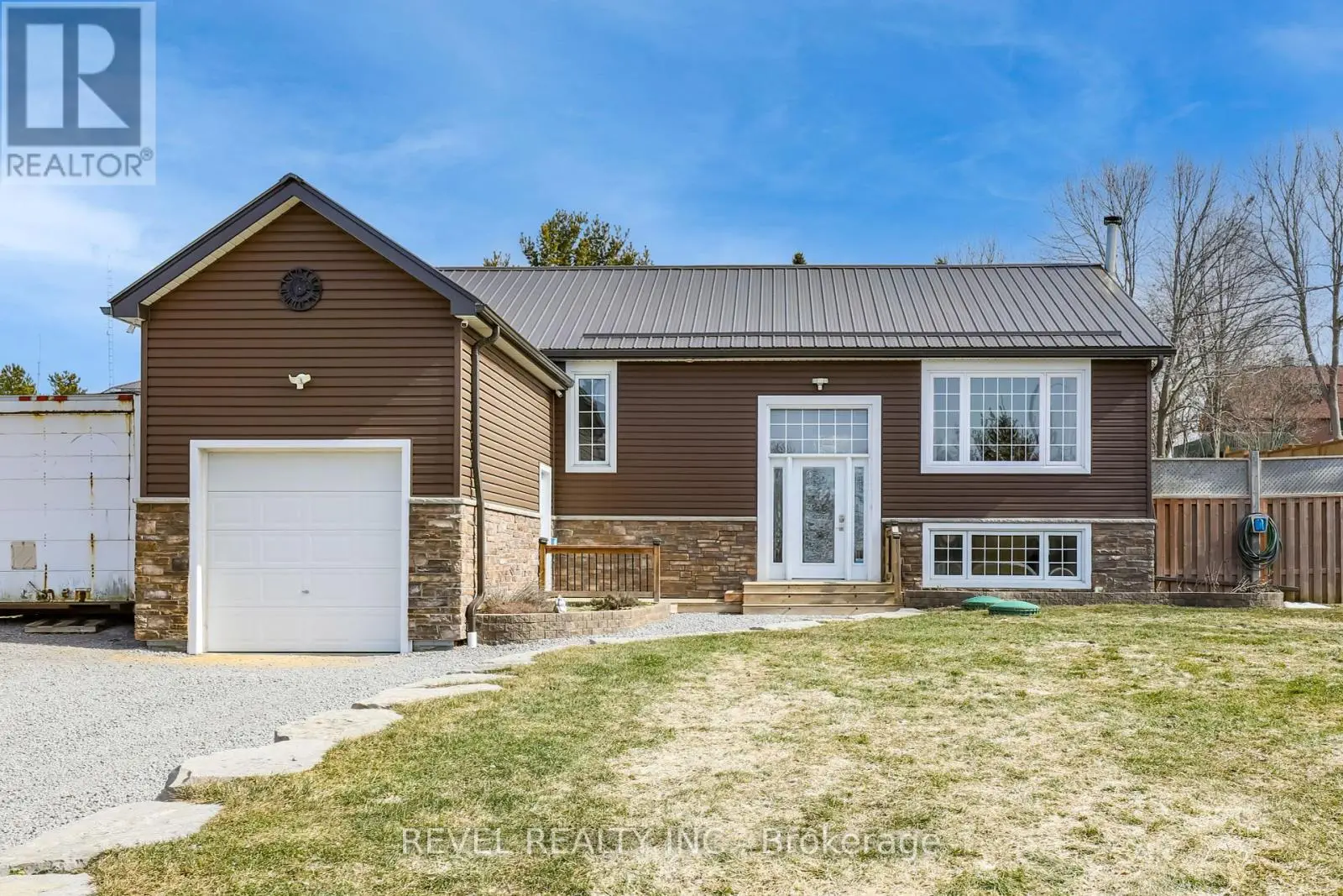 36 Island View Road, Kawartha Lakes, Ontario  K0M 2C0 - Photo 1 - X12058362