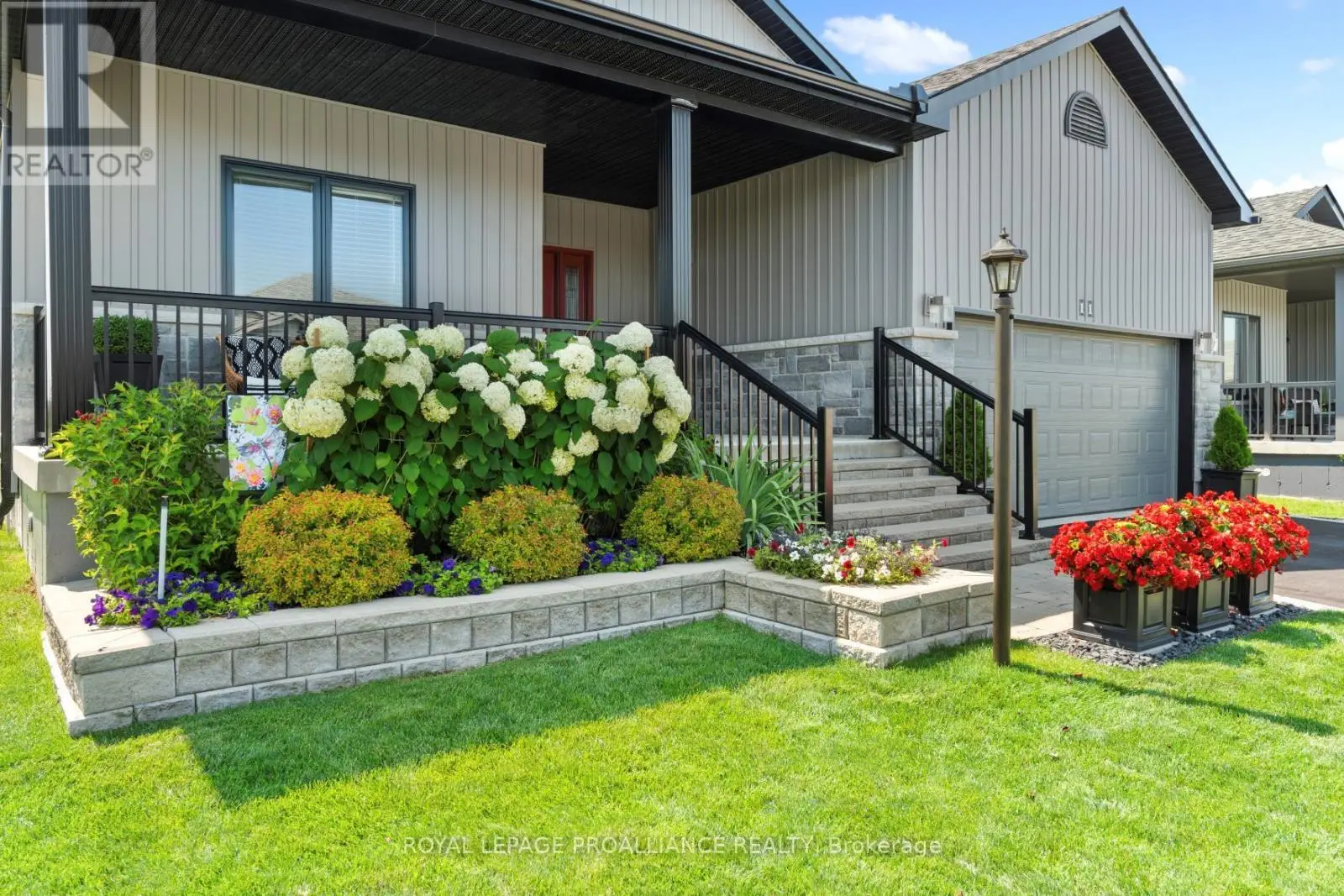 11 Gilbert Crescent, Prince Edward County, Ontario  K0K 3L0 - Photo 1 - X12058840