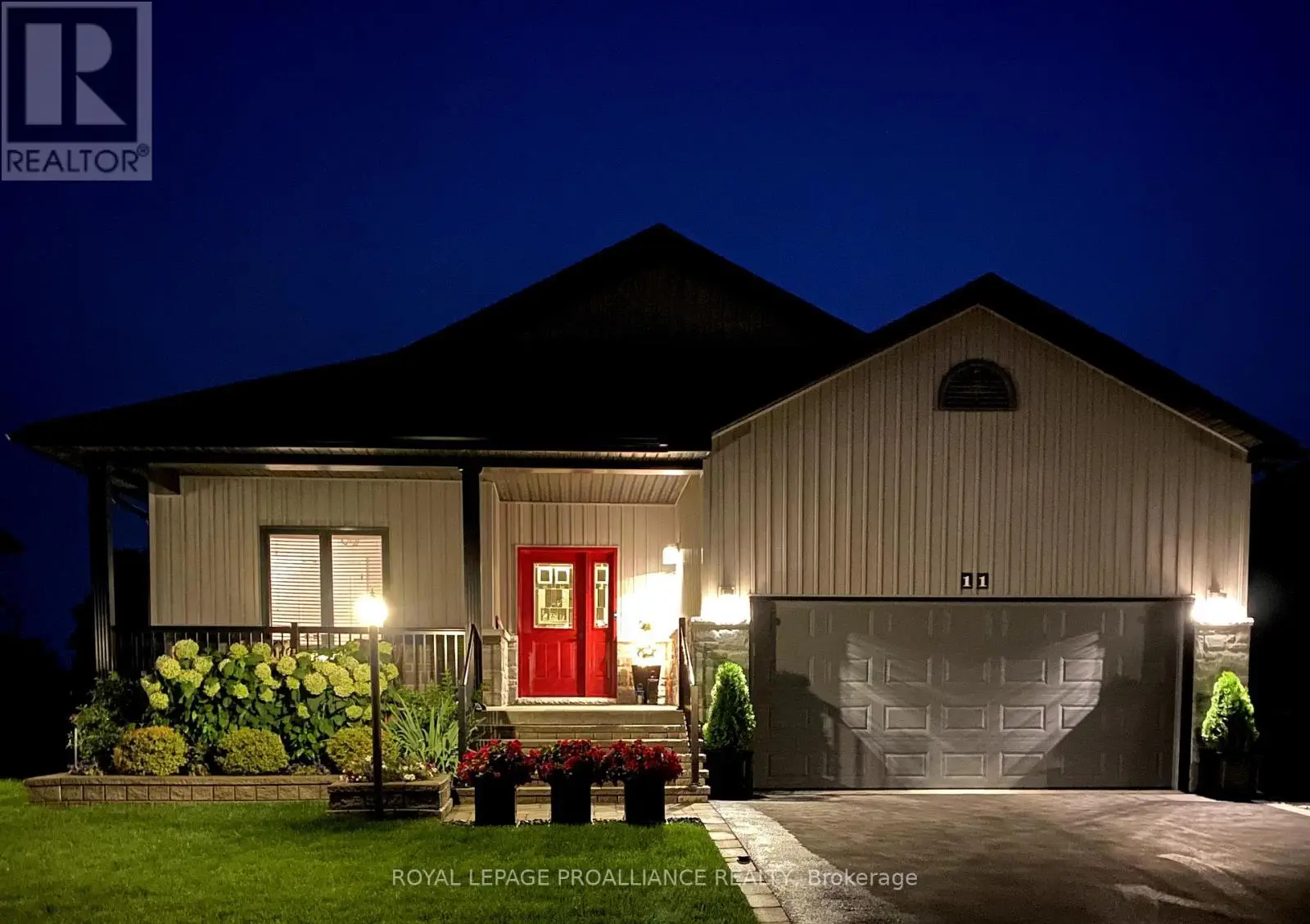 11 Gilbert Crescent, Prince Edward County, Ontario  K0K 3L0 - Photo 2 - X12058840