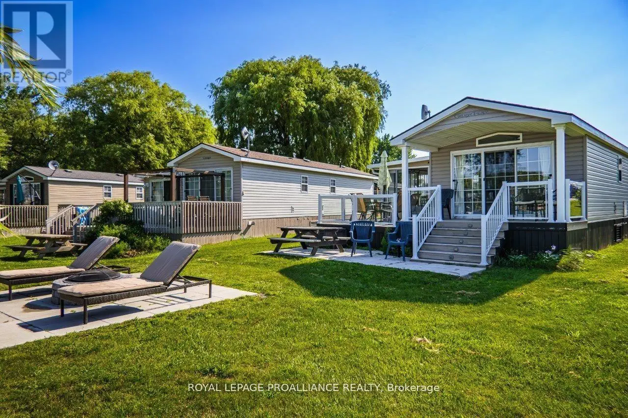 486 Cty Rd 18 - 3 Beachview Lane, Prince Edward County, Ontario  K0K 1P0 - Photo 3 - X12059579