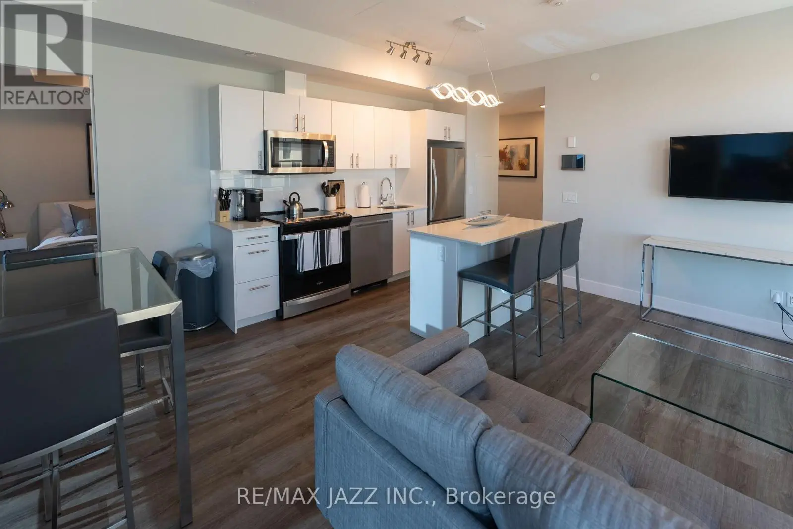 1404 - 80 Bond Street E, Oshawa, Ontario  L1G 0E6 - Photo 3 - E12060094