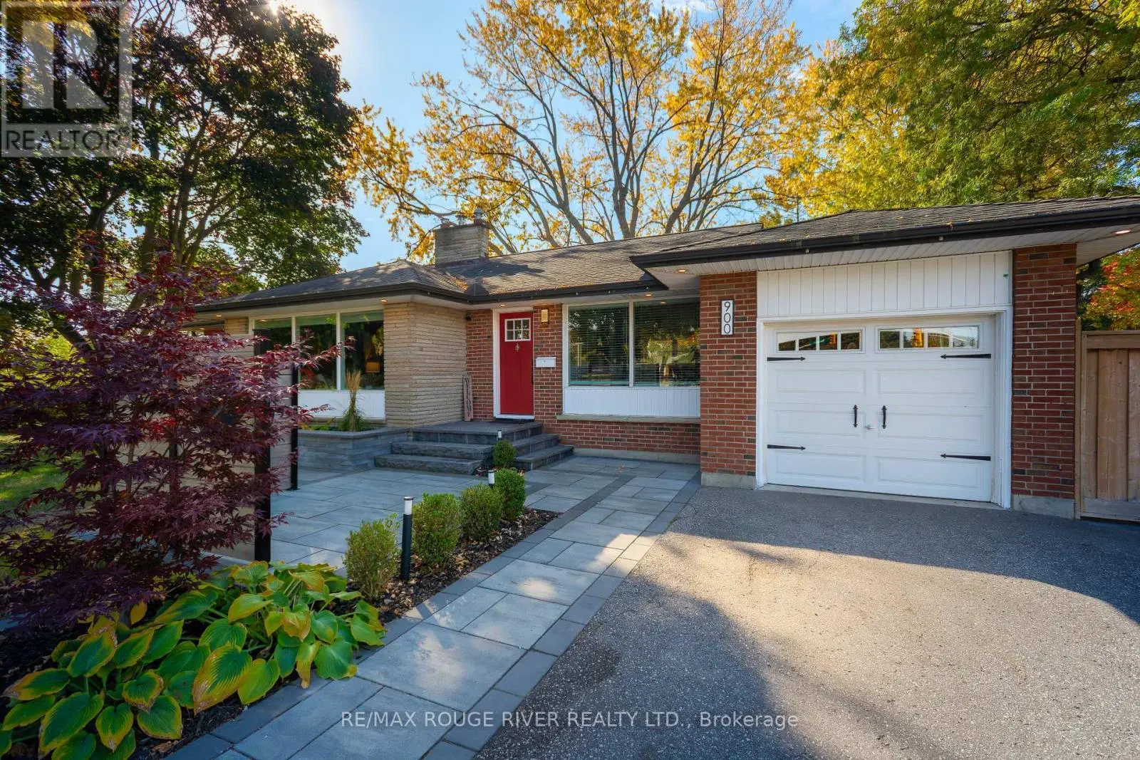 900 Henry Street, Whitby, Ontario  L1N 5E5 - Photo 2 - E12062206